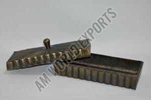 Long Ribbed Jewelry Box with Sunburst Lid