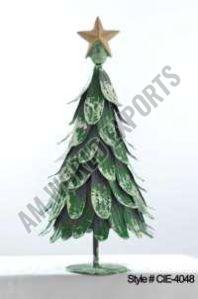 Rustic Green Metal Christmas Tree Sculpture with Star Topper