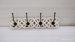 Horizontal 4 Hook Scroll Base Vertical Metal Wall Rack