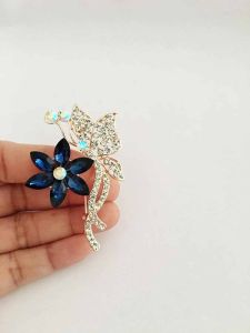 Elegant Party Wear Saree Pin