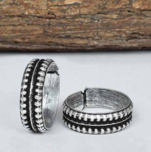 Oxidized Silver Black Bead Toe Ring