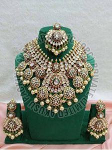 Metal Polished Heavy Kundan Polki Bridal Set, Color : Gold, White