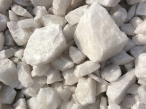 Silica Quartz Lumps, Color : White, Packaging Size : 50-100kg
