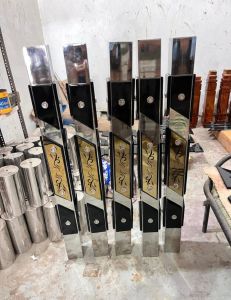 Stainless Steel Wooden Ornamental Pillar