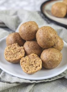 Crushed Peanut Ladoo