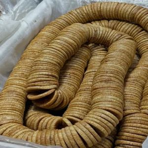 Raw Dried Figs, Color : Brown, Purity : 100%