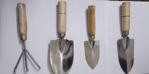 Polished Garden Trowel, Automation Grade : Manual for Agriculture