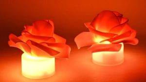 Rose Flower Shaped LED Flickering Tealight Candles (2 PC)