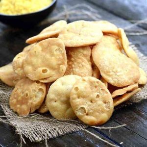 Dahi Papadi, Color : Golden Brown