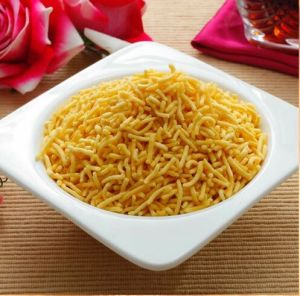 400 Gm Makka Sev Namkeen