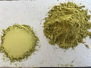 Natural henna powder Form : Powder