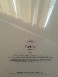 Apple iPad Pro 128GB, Wi-Fi, 9.7in - Rose Gold