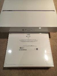 Apple iPad Pro 256GB, Wi-Fi, 9.7in - Space Gray (Latest Model)