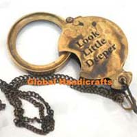 Chain Magnifying Glass