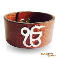 Buy Gold Ik Onkar Leather Bracelet only at Rs. 22000