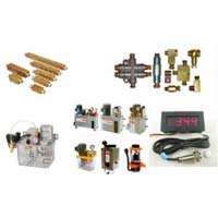 LUBRICATION ACCESSORIES AND POWER PACKS