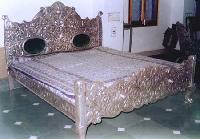 Silver Double Bed (RAI-1209)