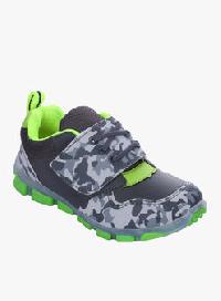 boys sports shoes