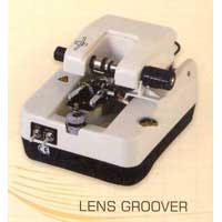 Lens Groover