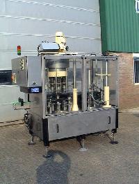 Capper Machine