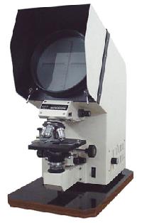 Polarizing Projection Microscope