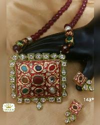 Jaipuri Pendant Set