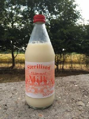 Sterilised Skimmed Milk