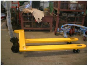 NON STANDARD HYDRAULIC PALLET TRUCK