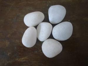 Snow White Pebble Stones