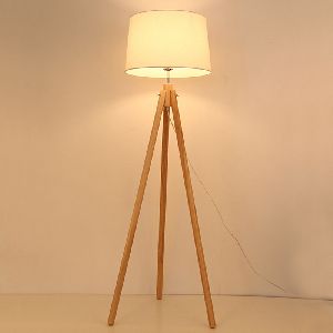 Tripod Stand Lamp