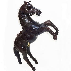 3043 Leather Animal Horse Jumping statue