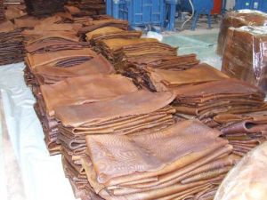 Ribbed Smoked Sheets (R1, R2, R3), Packaging Type : brown