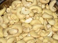 W320 Grade Dried Cashew Nuts