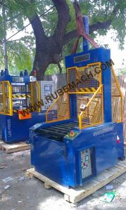 Rubber Bale Cutting Machine