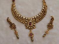 antique gold jewelry