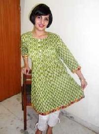 Ladies Semiformal Kurta