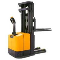 Battery Operated Electric Stackers