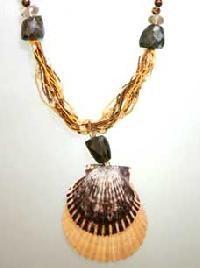 BN - 3309  Shell Necklaces