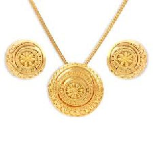 Gold Pendant Set