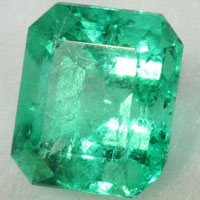 Green Emerald Gemstone (01)