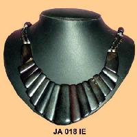 Horn Necklace - Ja 018 Ie