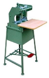 Eyelet Fixing Machine