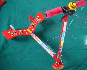 Three Wheels Swing Scooter