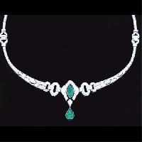 Diamond Emerald Gold Necklace Dgn-04