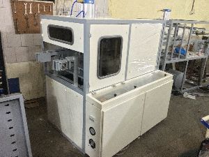 FULLY AUTOMATIC VACUUM FORMING MACHINE
