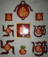 Wall Hanging Articles
