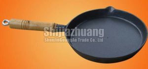 Cast Iron Fry Pan With Wood Handle
