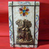Wooden Wall Painting Ket Stand