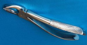 Dental Instruments Extraction Forceps For Upper Molars Fig.18A.