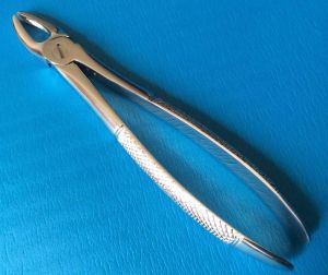 Extraction Forceps For Upper Centrals & Canines Fig.1.